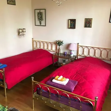 Apartment *crystal Room: For You,friends, Family Or Darling* Evilard